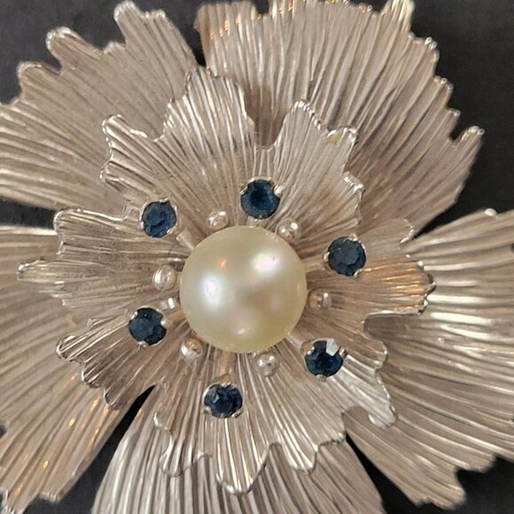 Vintage Silver Flower Brooch With Pearl & Blue Gemstones Retro Floral Pin Jewelr - Picture 2 of 4